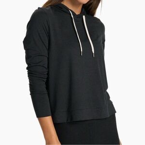 Vuori, Halo essential Women's Hoodie, size small
